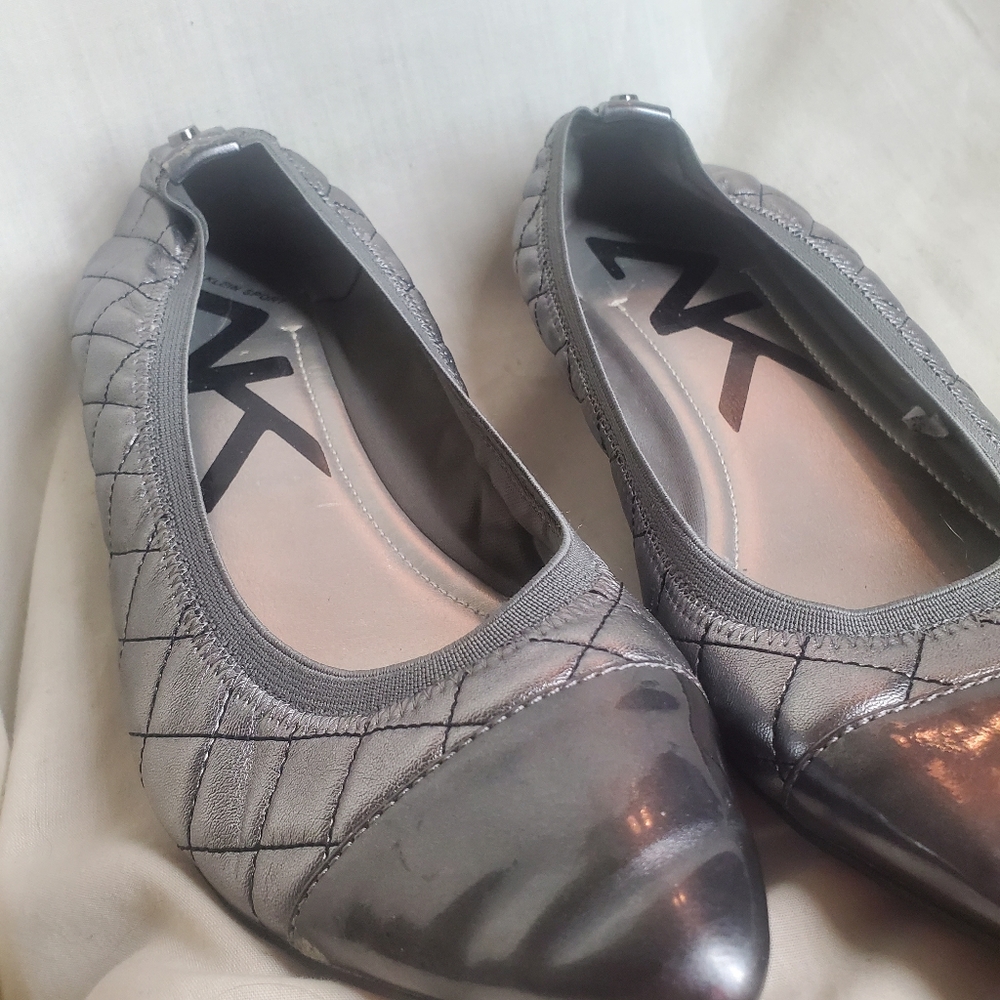 Ann Klein Sport Womans Slip On Ballet Flats Pointy Toed Silver Dress Shoes 9 1/2